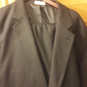 Geoffrey Breen suit